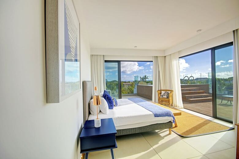 Apartamentos Mythic Suites & Villas