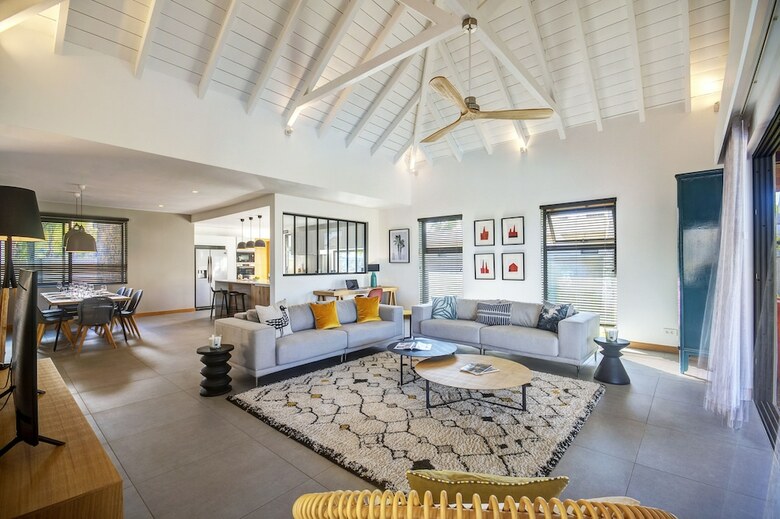 Apartamentos Mythic Suites & Villas