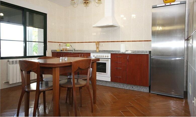 107595 - House In Esteiro