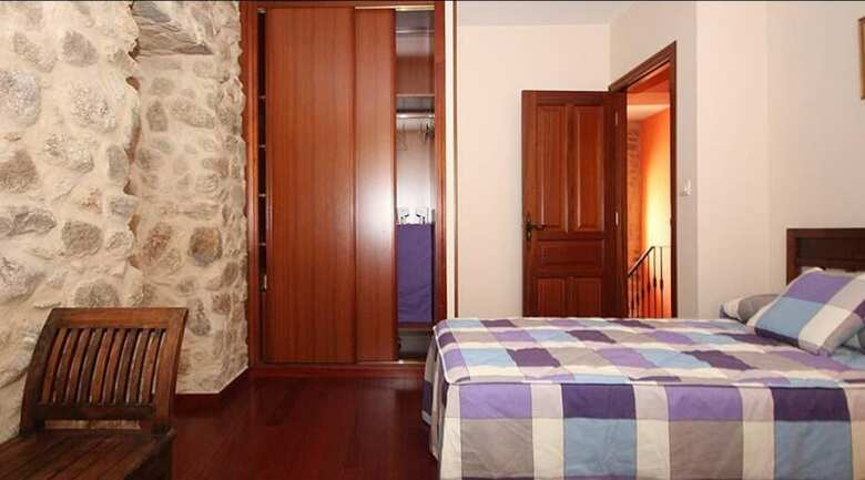 107542 -house In Lari�o