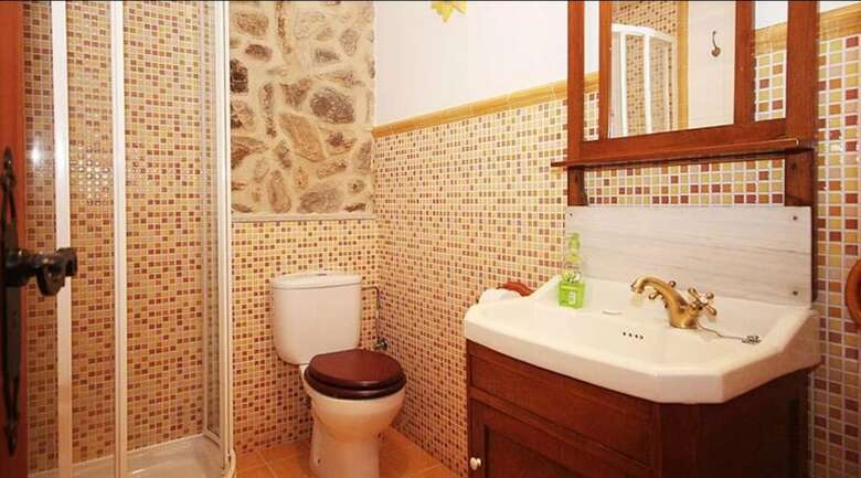 107542 -house In Lari�o