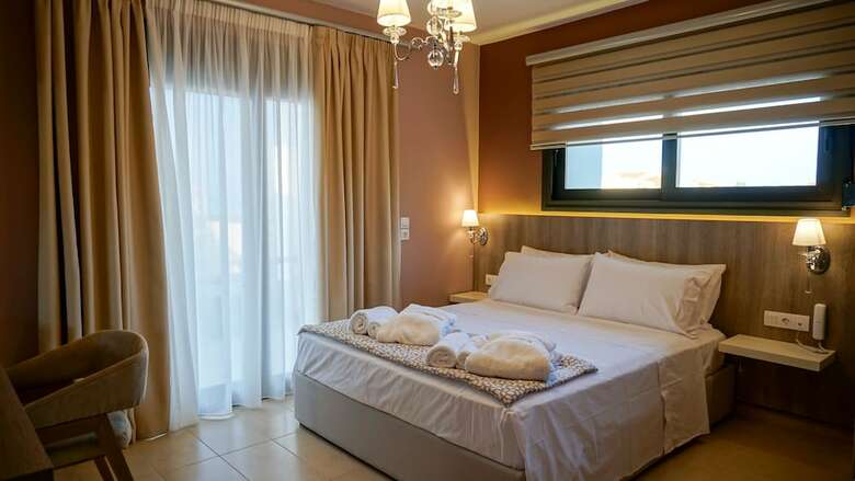 Agnes Deluxe Hotel