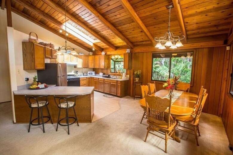 Hale Mauna Loa Upper - 11-3910 3rd St