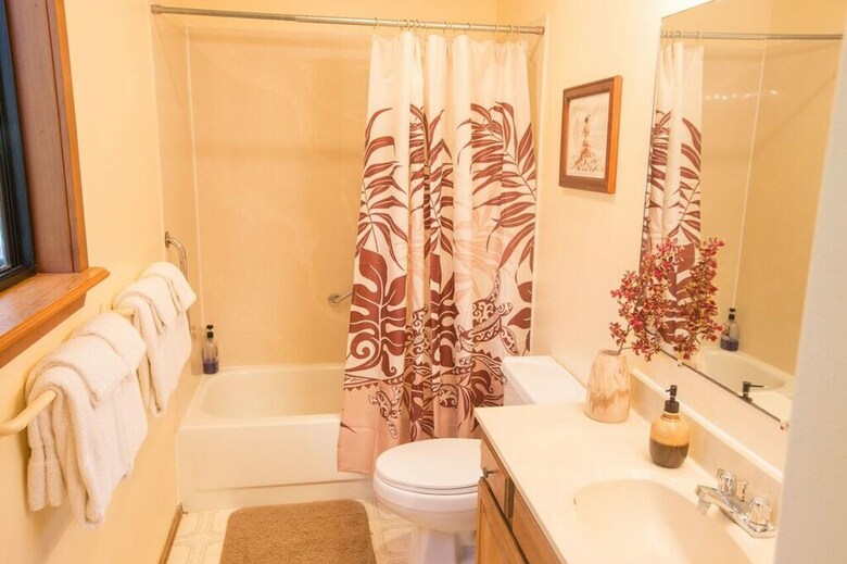 Hale Mauna Loa Upper - 11-3910 3rd St