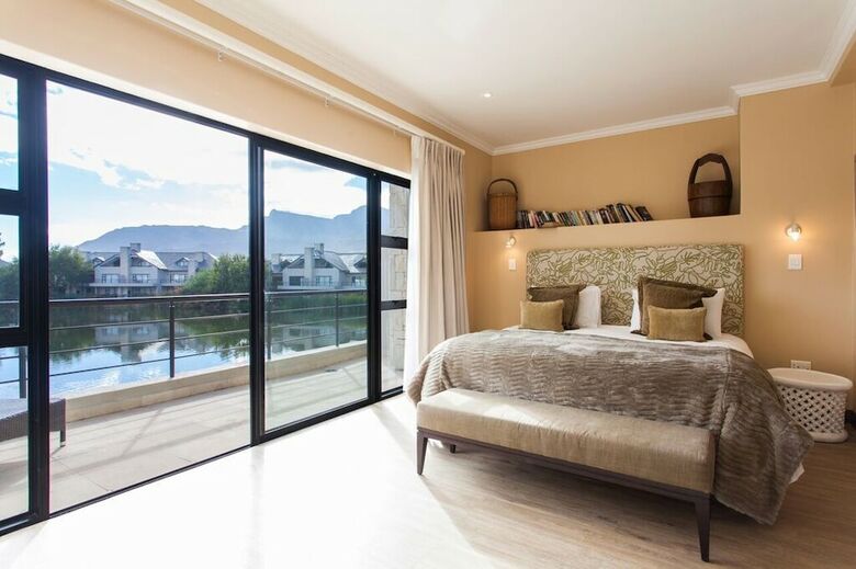 Valley Golf Lodges