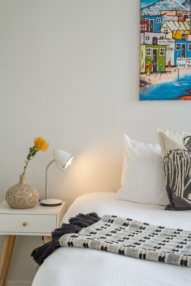 Four Seasons Apartments