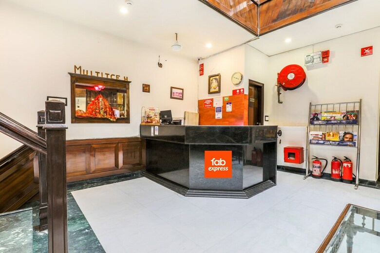 Hotel Fabexpress Multitech