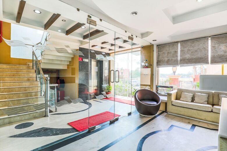 Fabhotel Ocean