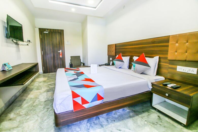 Fabhotel Srujana Inn