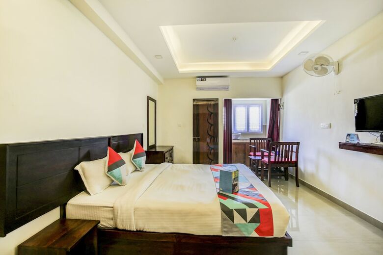 Hotel Fabexpress Pinpoint Inn