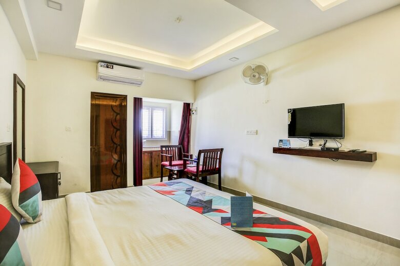 Hotel Fabexpress Pinpoint Inn
