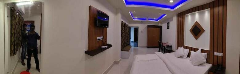 Hotel Blue Bird Nest