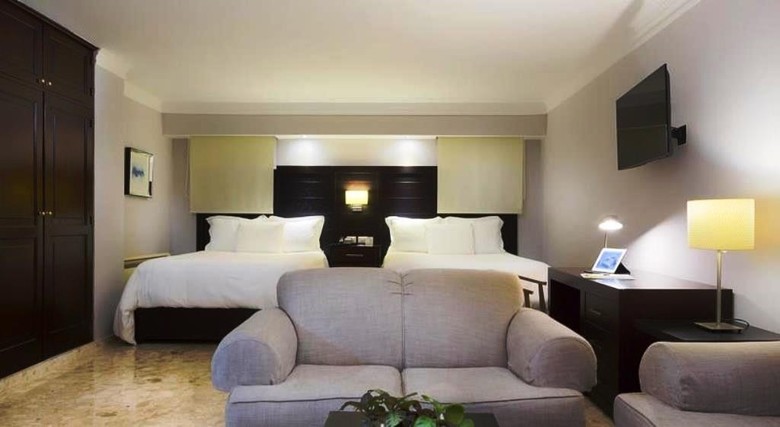 Hotel Plaza Florida Suites