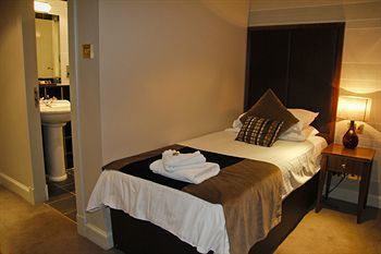 Albany Hotel