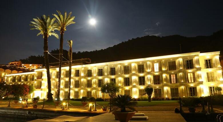 Hotel Ece Saray Marina Resort