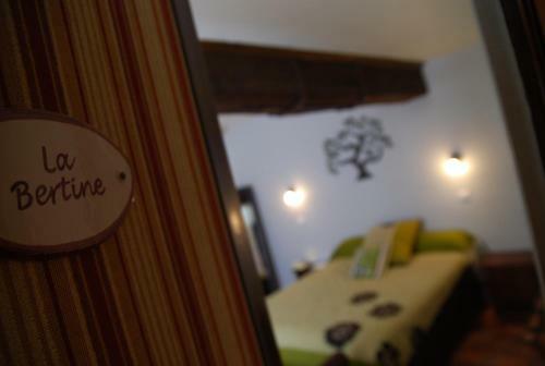 Hotel Logis Le Grand Monarque - Donzy