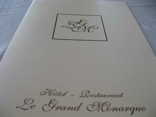 Hotel Logis Le Grand Monarque - Donzy