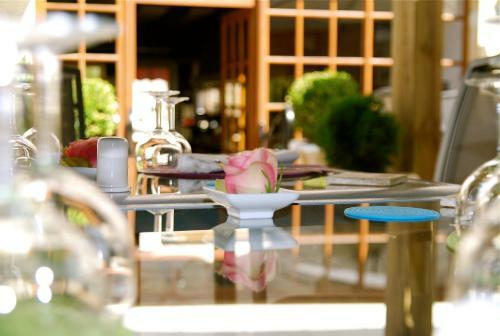 Hotel Logis Le Grand Monarque - Donzy