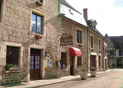 Hotel Logis Le Grand Monarque - Donzy