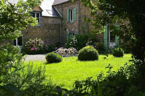 Bed & Breakfast Chambre D'h�tes De Pirieuc