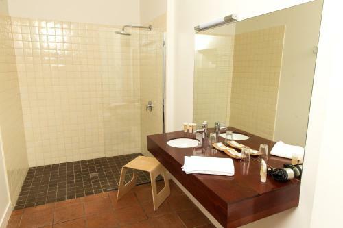 Hostal Les Cinq Sens Du Ch�teau Mayne Lalande