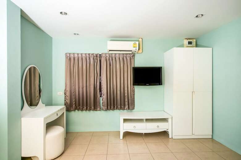 Hotel Oyo 345 The Click Guesthouse At Chalong