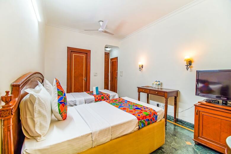 Fabhotel Bax