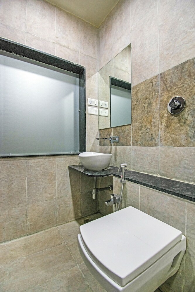 Hotel Fabexpress Global Inn I