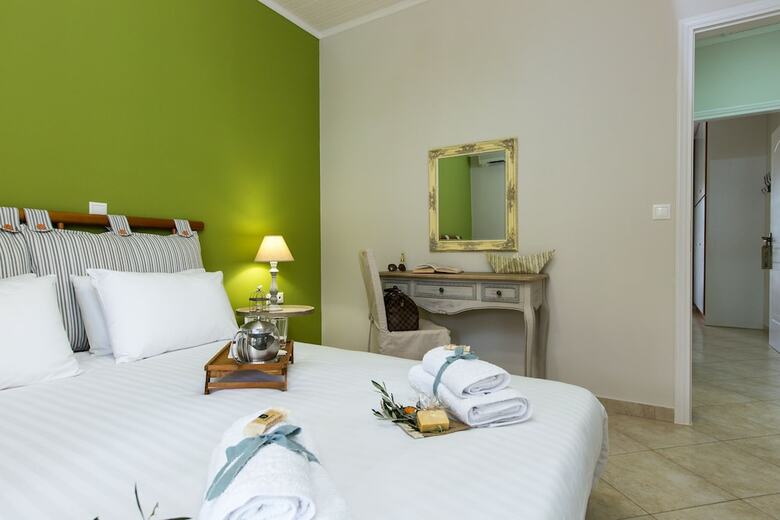 Villas Lefkothea
