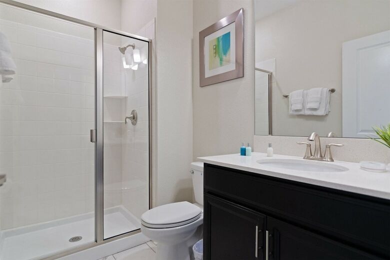 4br 3ba Town Home In Storey Lake
