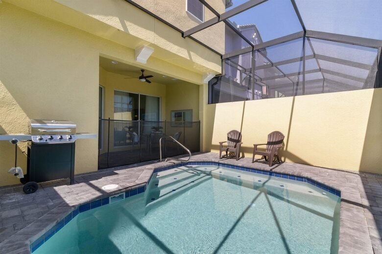 5br Town Home In Festival