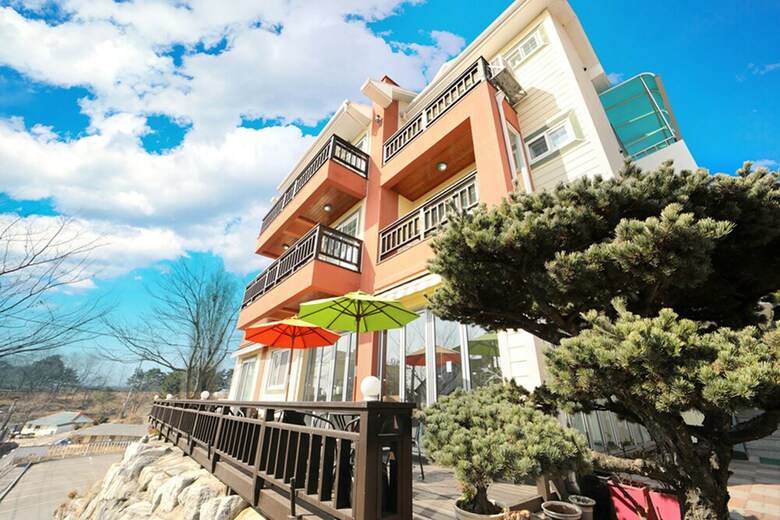 Gangneung Windmill Pension