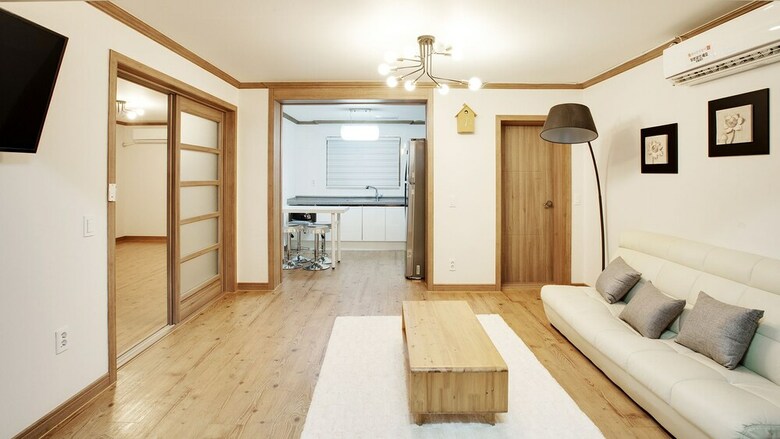 Apartamentos Geoje Oceancaptain Pension