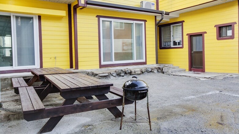 Apartamentos Geoje Oceancaptain Pension