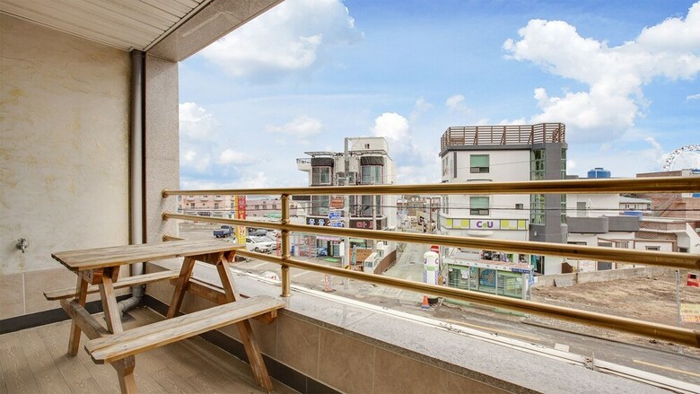 Apartamentos Geoje Oceancaptain Pension
