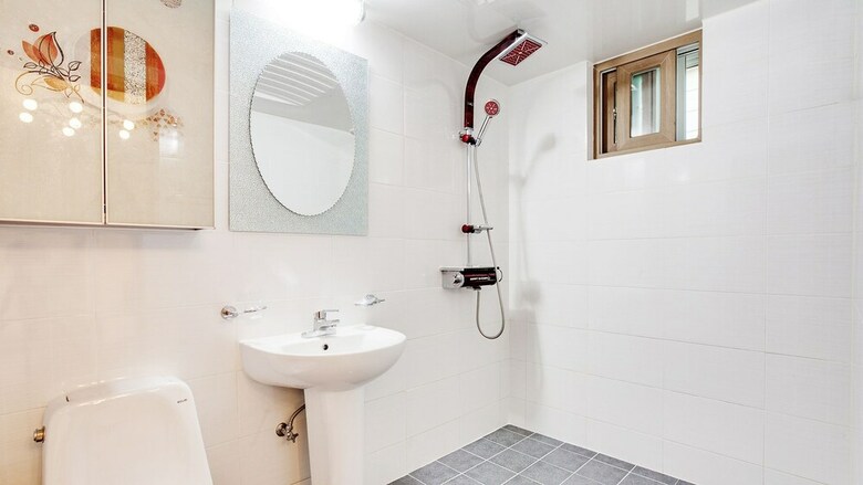 Apartamentos Geoje Oceancaptain Pension