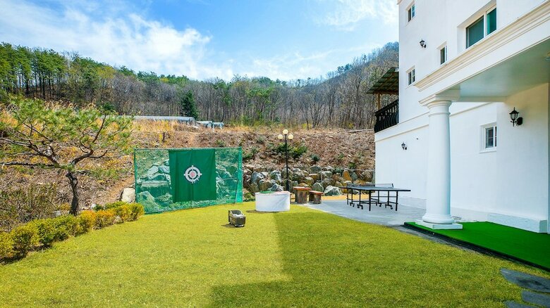 Nami Island Nara Spa Pension