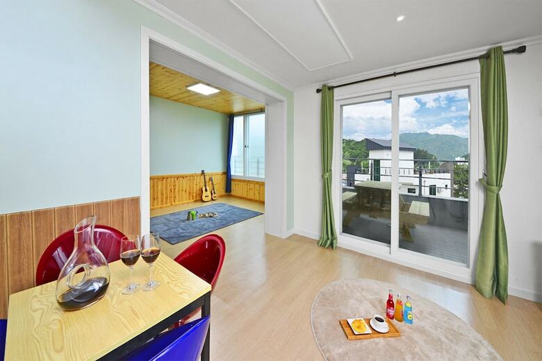 Janghohang Ilmare Pension