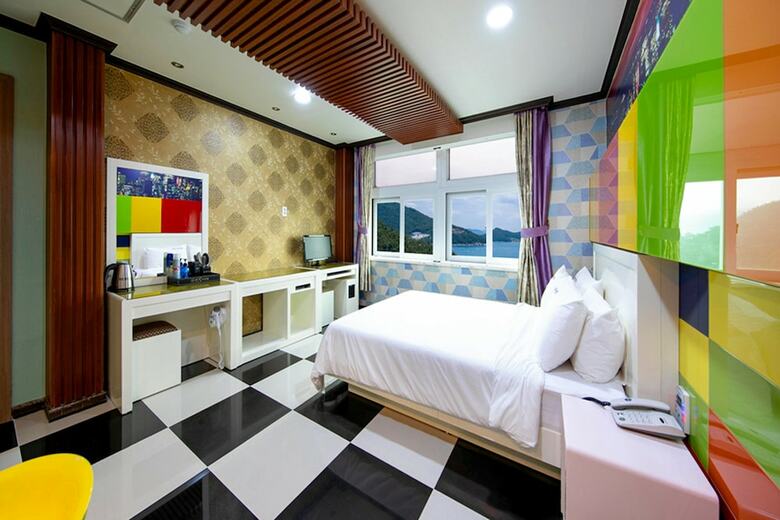 Apartamentos Yeosu The King Pension