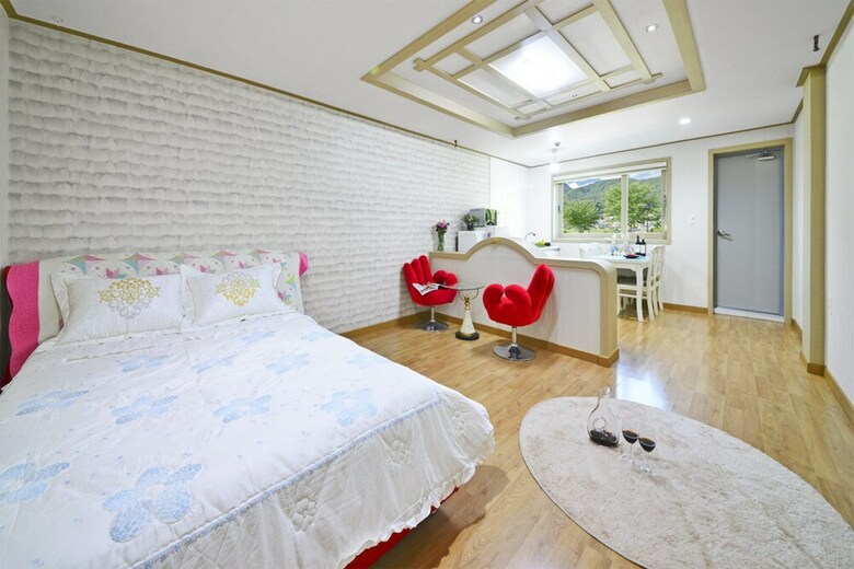 Pension Tongyoung Macalops