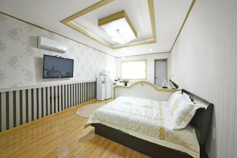 Pension Tongyoung Macalops