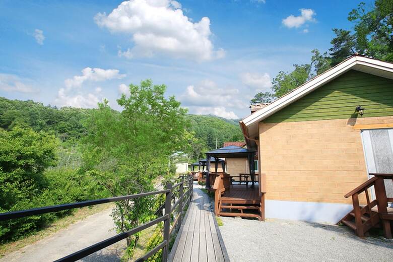 Pension Hongcheon Stone Brown
