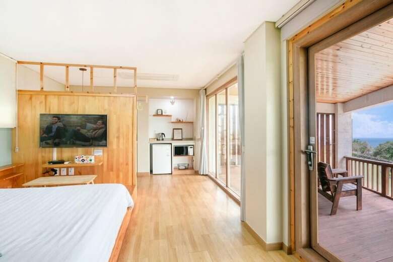 Jeju Ivy Terrace Pension