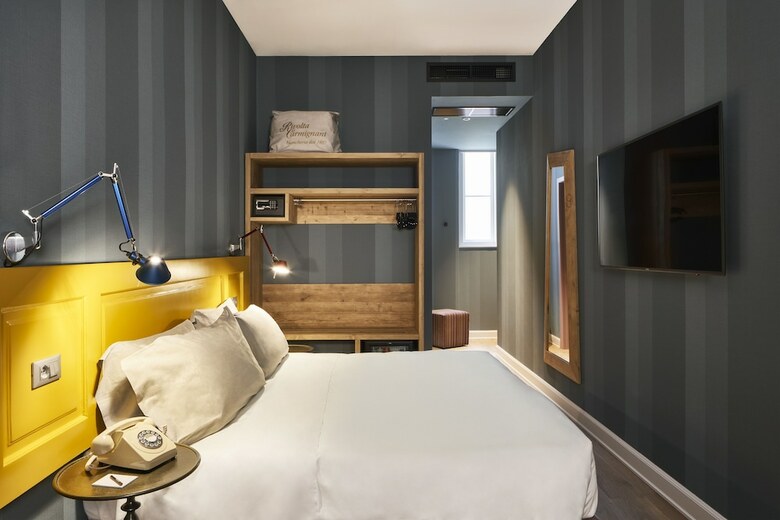 The Modernist Hotel