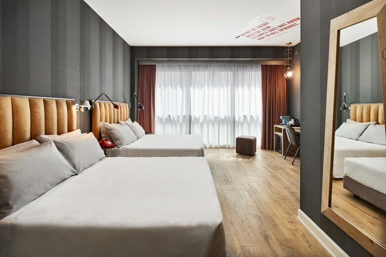 The Modernist Hotel