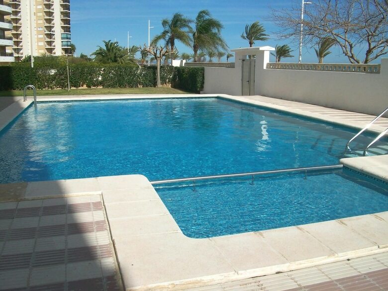 Apartamentos Almirante 3�