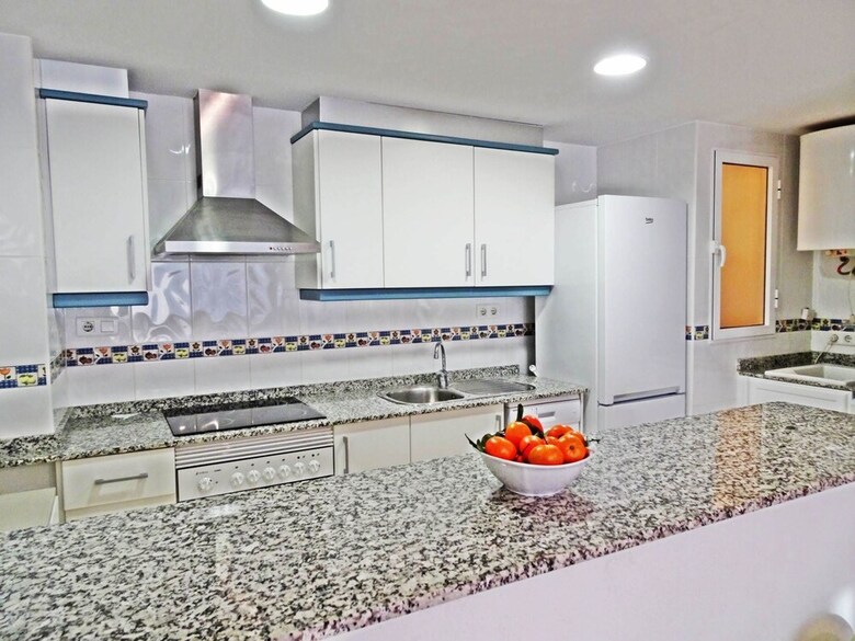 Apartamentos Almirante 3�
