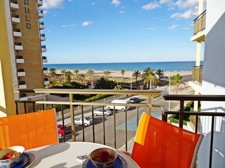 Apartamentos Almirante 3�
