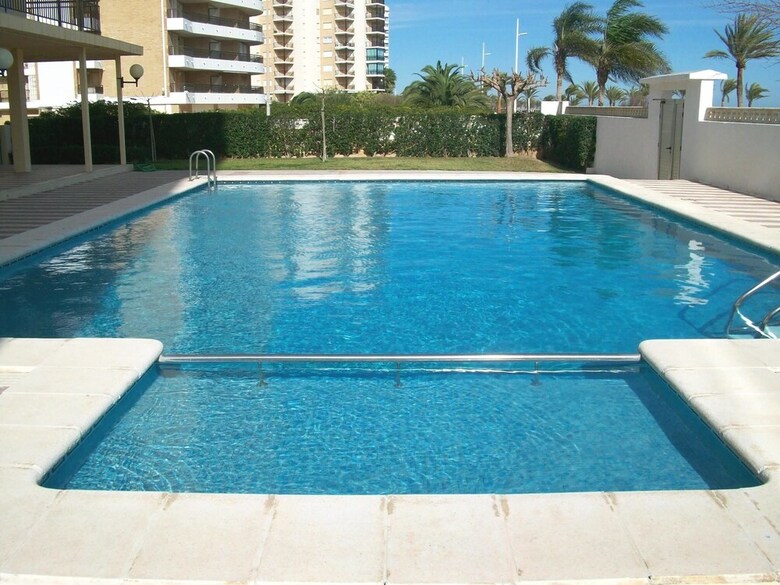 Apartamentos Almirante 3�