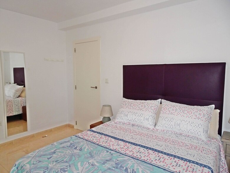 Apartamentos Almirante 3�